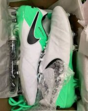 Brand New soccer Boots - Image 5