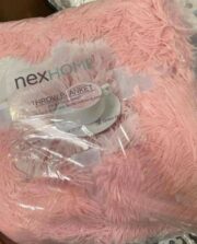 Comfortable bedding items - Image 4