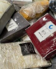 Comfortable bedding items - Image 6