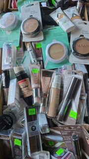 Cosmetics Pallet - Image 8