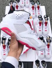 Jordan Shoes Pallet - Image 3
