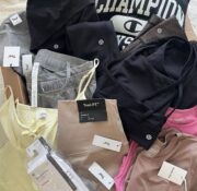 Lululemon Wears Pallet - Image 2
