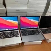 MacBook Air 2020 - Image 3