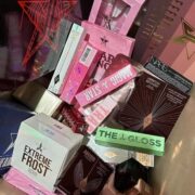 Mixed cosmetics pallet