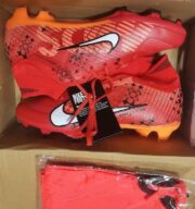 Soccer cleats pallet - Image 3