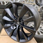 Wheels pallets