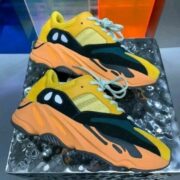Yeezy Boost 700 Brand New Enflame Amber Pallet - Image 4